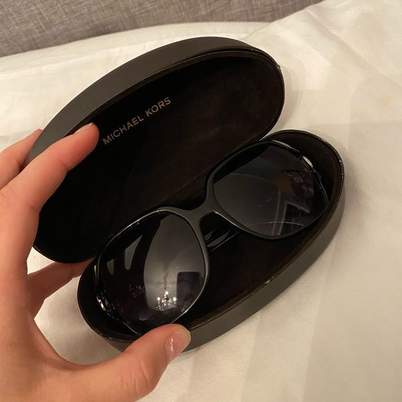 Michael Kors Pippa Large sunglasses - Picture 7 of 7